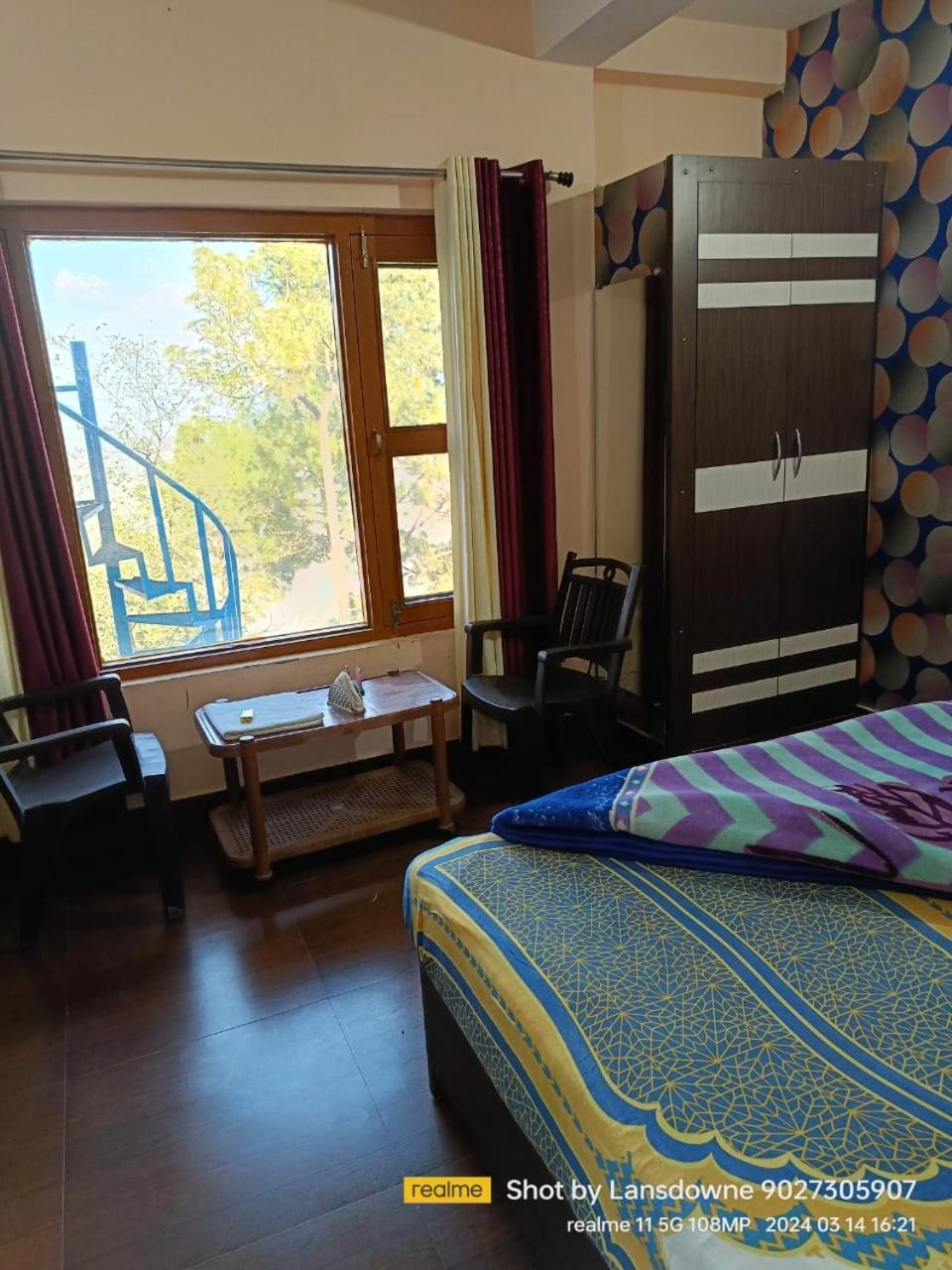 Joshi Holiday Home Stay Лансдаун Екстер'єр фото