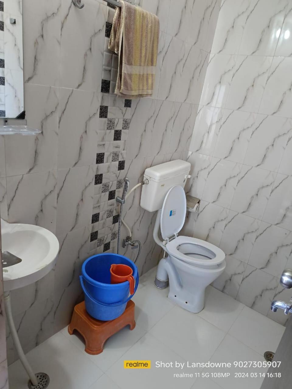 Joshi Holiday Home Stay Лансдаун Екстер'єр фото