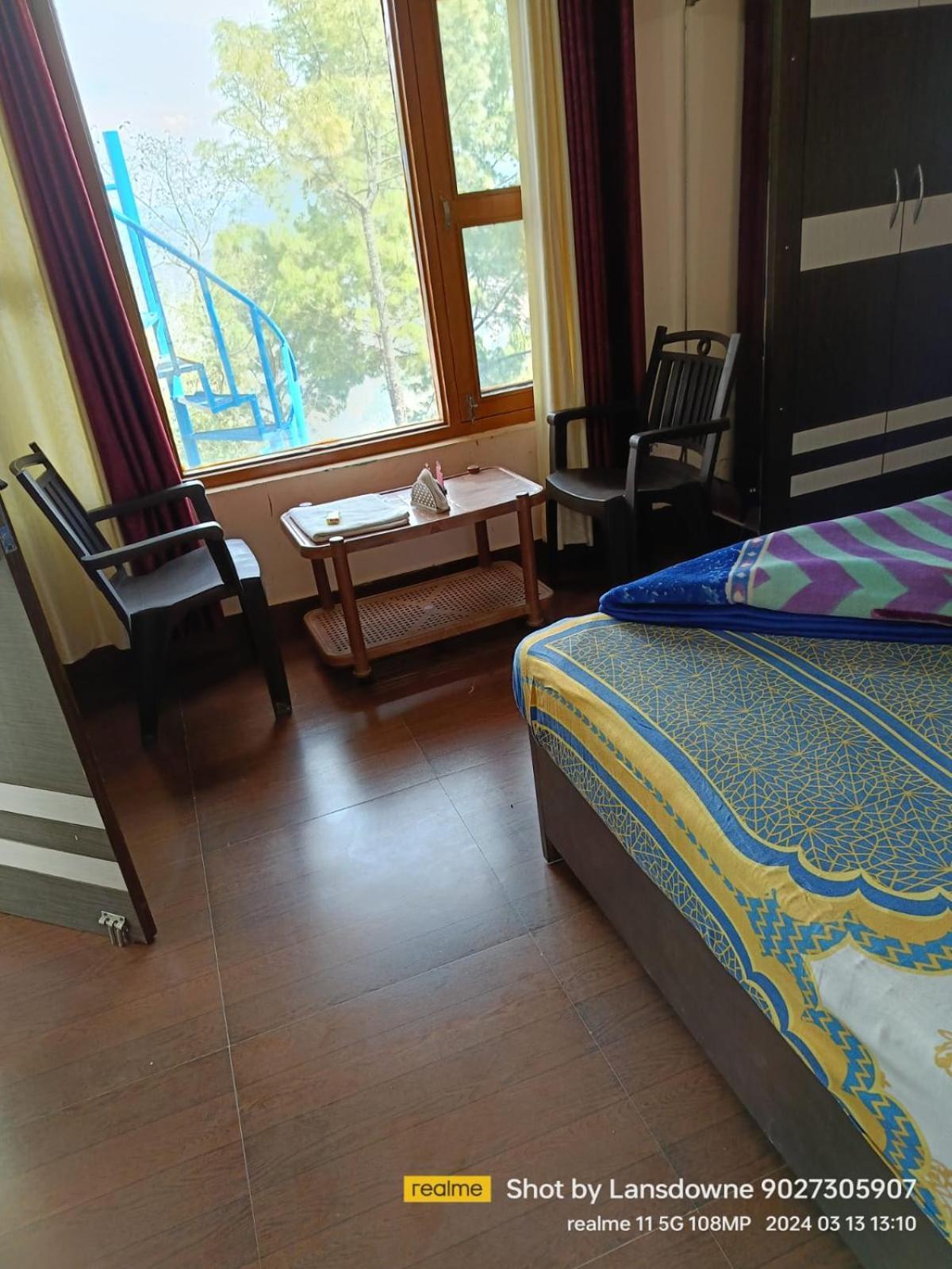 Joshi Holiday Home Stay Лансдаун Екстер'єр фото