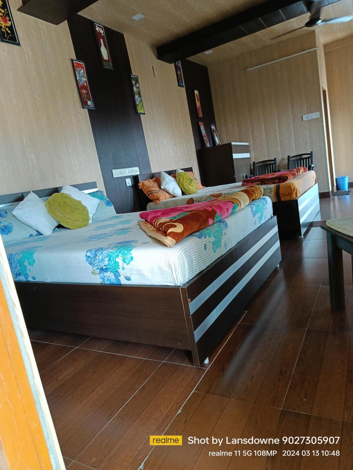 Joshi Holiday Home Stay Лансдаун Екстер'єр фото