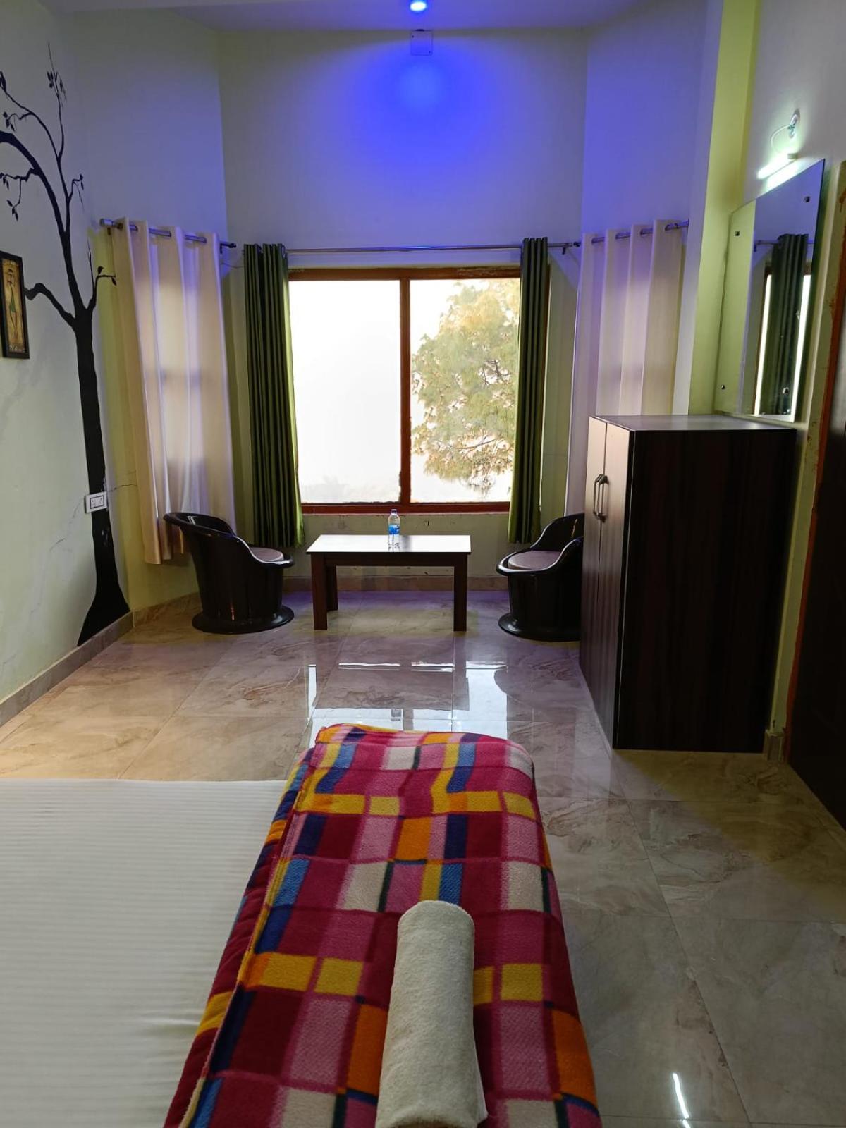 Joshi Holiday Home Stay Лансдаун Екстер'єр фото