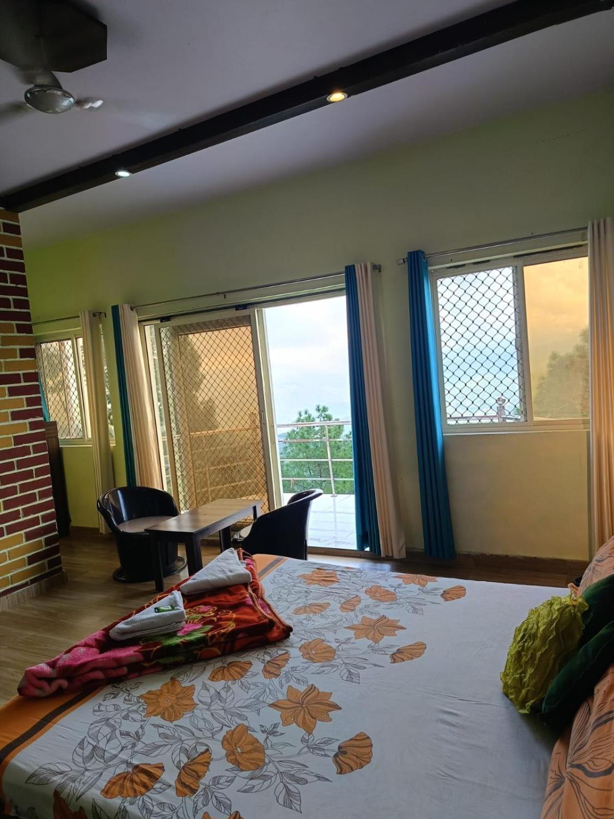 Joshi Holiday Home Stay Лансдаун Екстер'єр фото